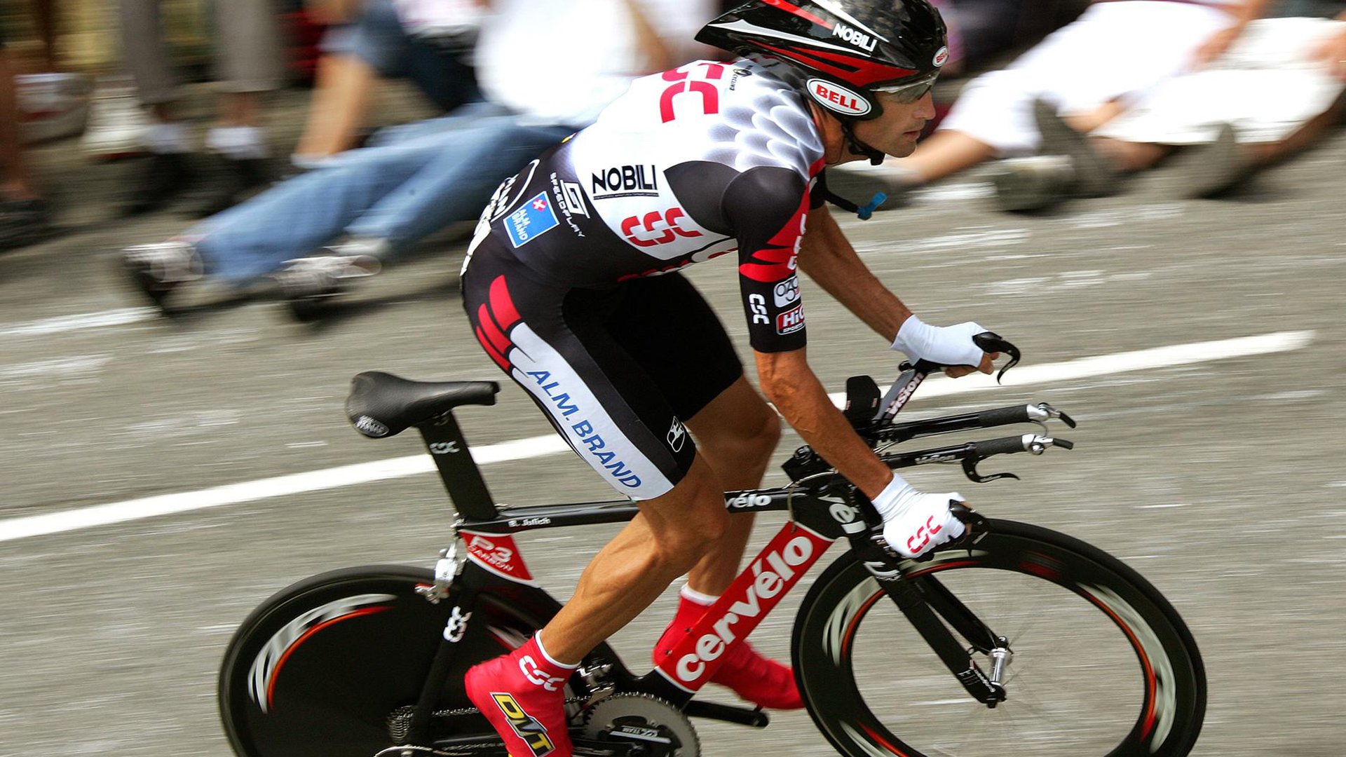 杰克·阿莱克西100米自由泳决赛技术细腻，埃里克自由泳100米