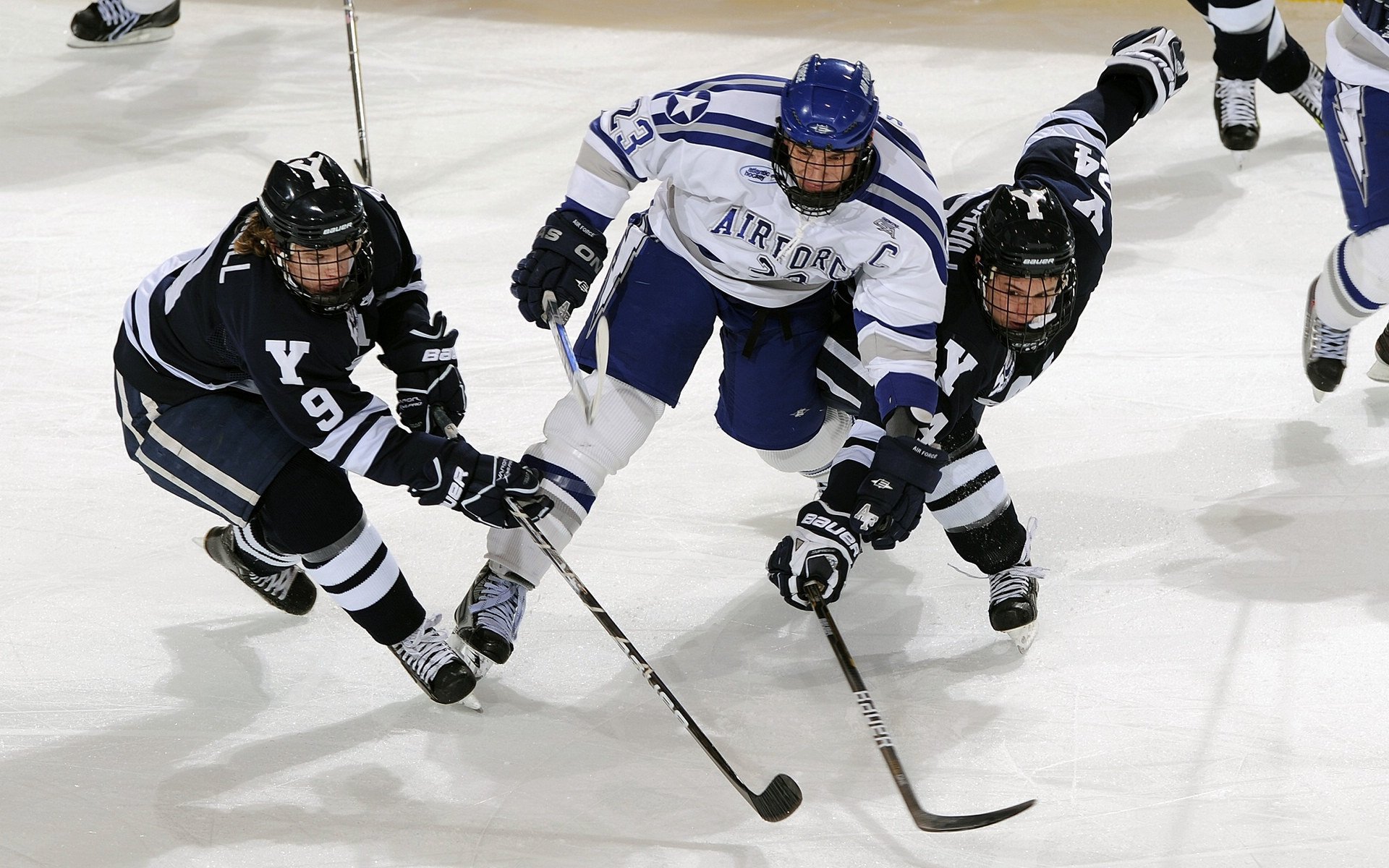 中国足球联赛注重青训体系建设和推广，中国足球青训理念