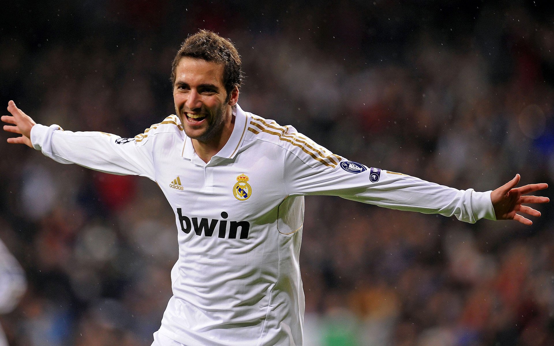 勒沃库森新阶段：泰拉称球队方向正确，信心提升，勒沃库森阵型